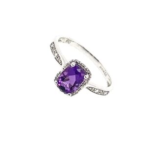 9ct White Gold Amethyst And Diamond Ring