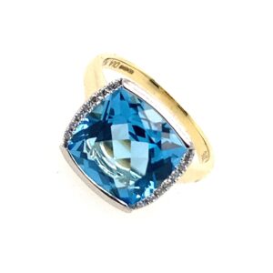 Yellow Gold Blue Topaz & Diamond Ring