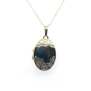 Yellow Gold Floral Pattern Oval Locket