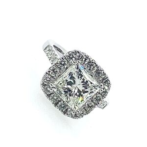 Pre-Owned White Gold Diamond Halo Ring