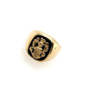 Pre-Owned Yellow Gold Onyx Coat of Arms Signet Ring